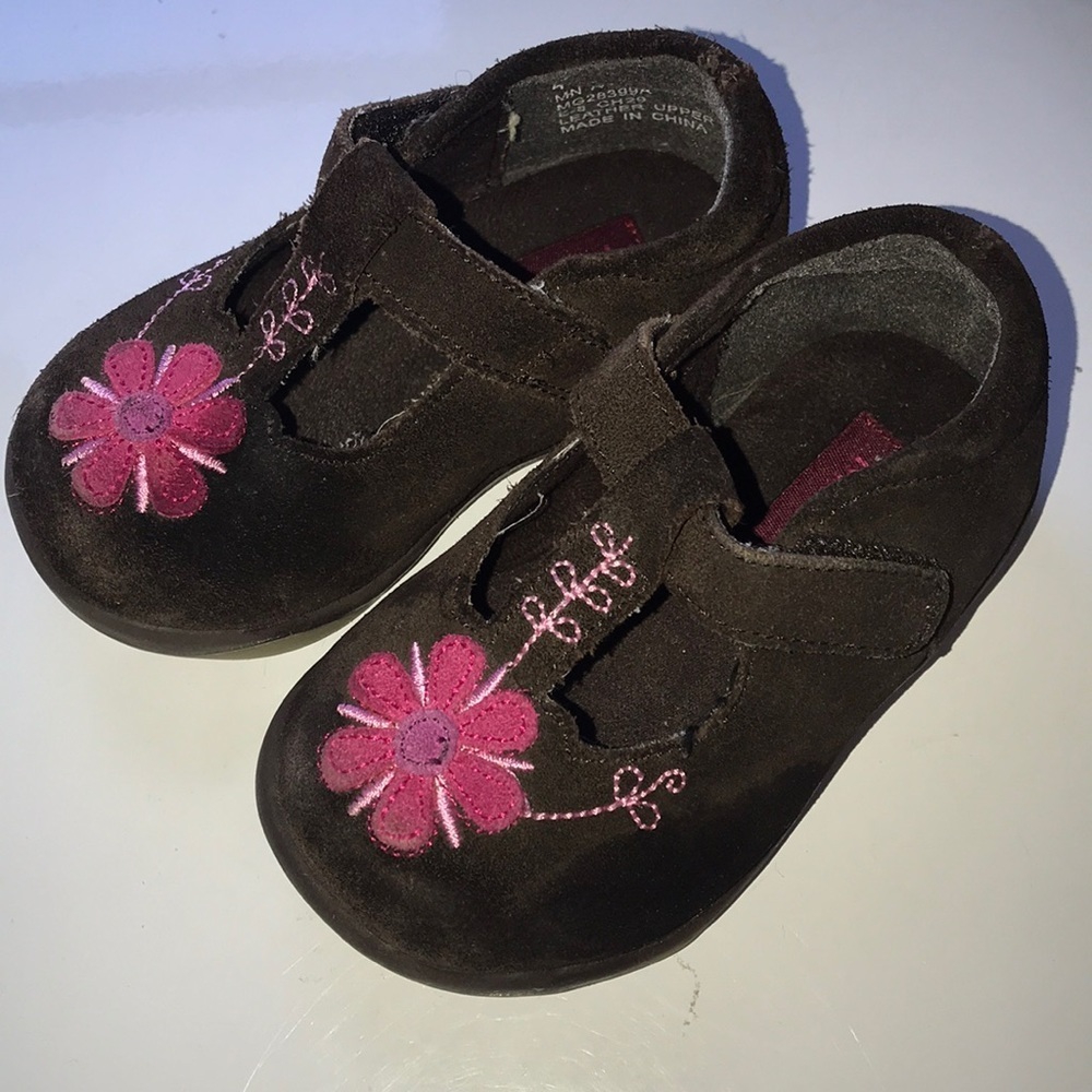Munchkin Brown Suede